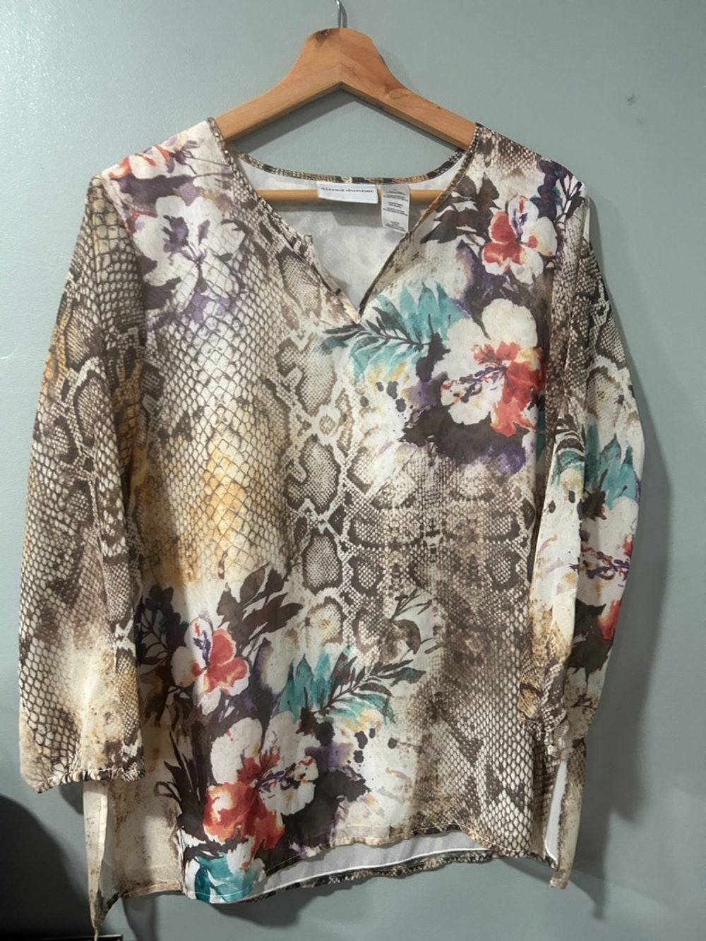 Alfred Dunner Multi-Color Floral & Snake-Print V-Neck Top